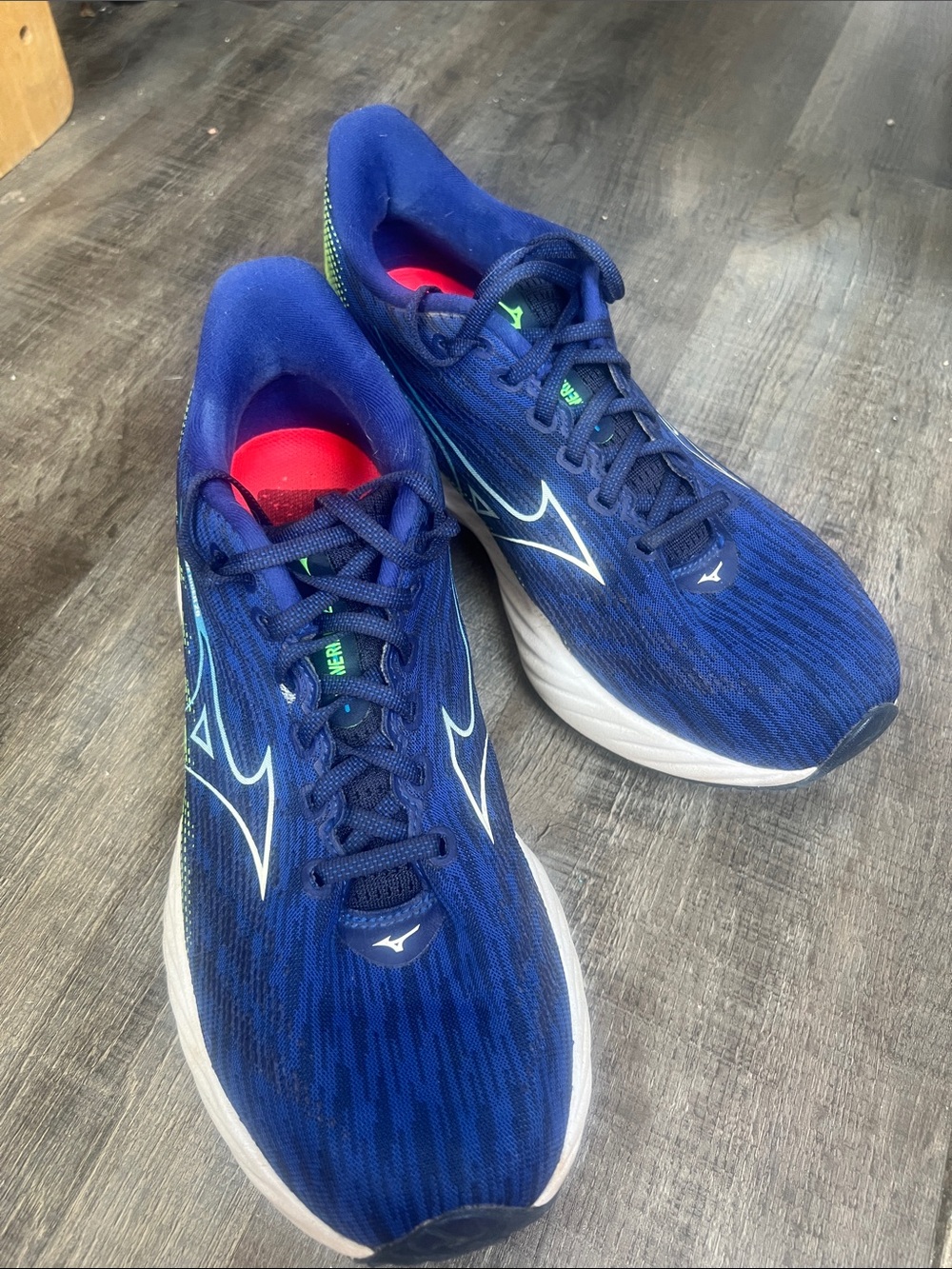 Mizuno Wave Rider 28 men’s 9.5